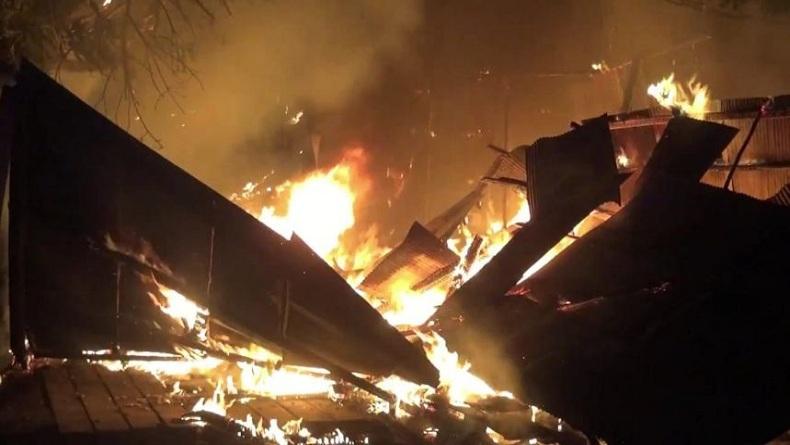 Kebakaran di Palangka Raya, 2 Bangunan di Jalan Antang Ludes Dilalap Kobaran Api