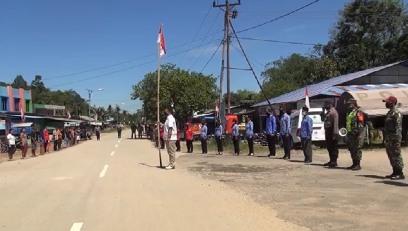 Warga Perbatasan RI-Malaysia Berdiri Tegak saat Sirine Detik Proklamasi Berbunyi