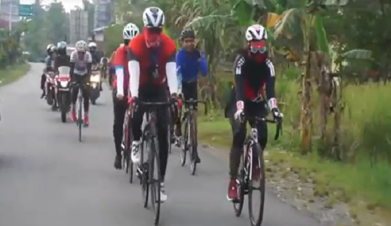 Rayakan HUT RI, Kapolresta Pontianak Gowes Sejauh 75 Kilometer