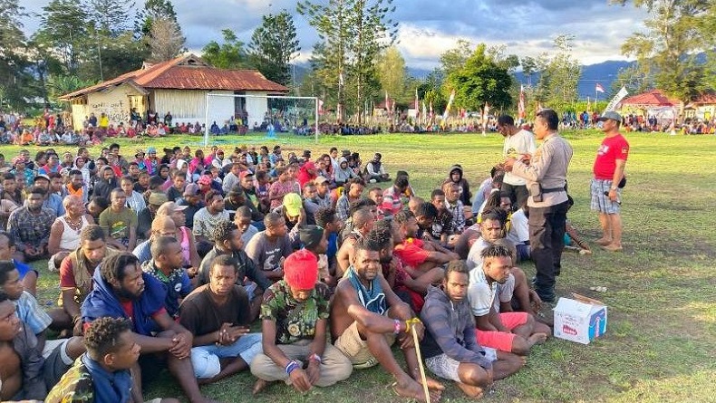 Bentrok Suporter Sepak Bola di Jayawijaya, 23 Orang Luka-Luka