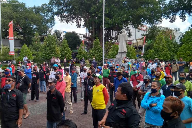 Tak Dapat Bansos, Ratusan Pengemudi Betor Geruduk DPRD DIY