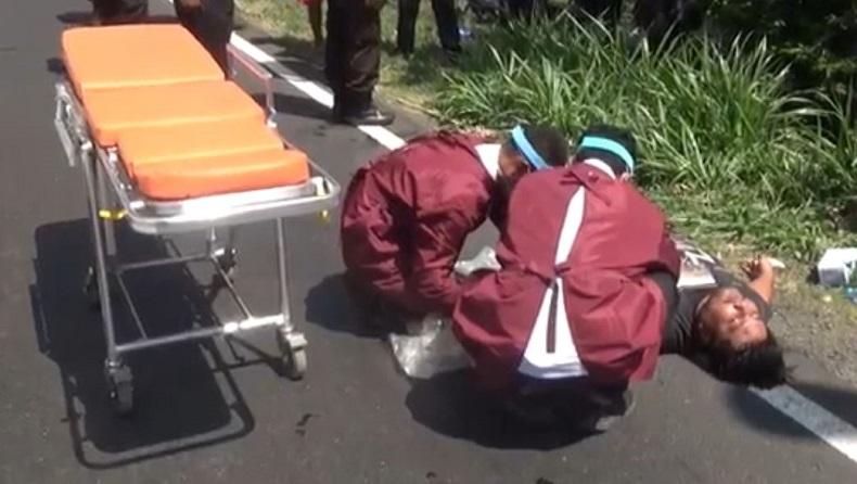 Pemuda Riau Ditemukan Tergeletak di Pinggir Jalan Jombang, Diduga Dilempar dari Mobil