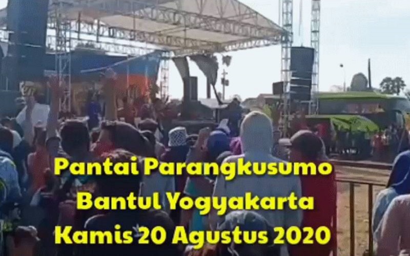 title Viral Acara Campursari di Pantai Parangkusumo Didatangi Ribuan Orang Viral Acara Campursari di Pantai Parangkusumo Didatangi Ribuan Orang