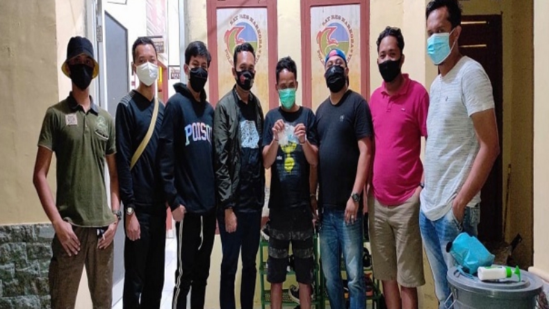 Simpan Sabu di Tas Hello Kitty, Iwan Fales Ditangkap Polisi