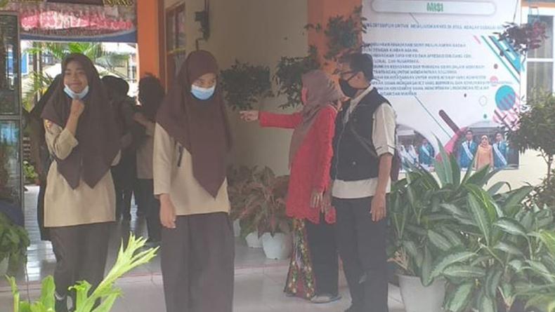 Belajar Tatap Muka di Padang Panjang Tetap Berjalan sesuai Protokol Kesehatan