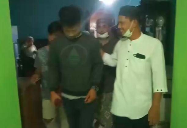 Balita Dicekoki Miras di Luwu Timur Hingga Mabuk Sempoyongan, 2 Pemuda Diamankan