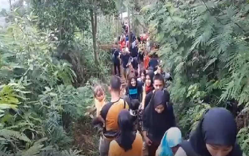 Pengunjung Membeludak di Wisata Puncak Sendaren Purbalingga
