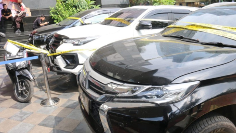 Deretan 12 Tersangka dan Barang Bukti Kasus Pembunuhan Pengusaha Pelayaran - Bagian 5