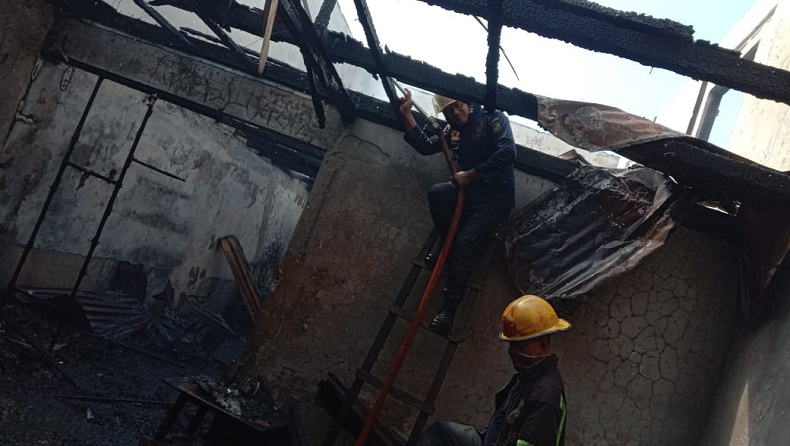 Kebakaran di Medan Perjuangan, 5 Mobil Damkar Dikerahkan