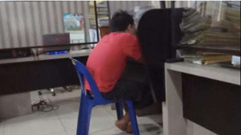 Diperiksa sebagai Tersangka, Anggota DPRD Labusel Didampingi 4 Pengacara 