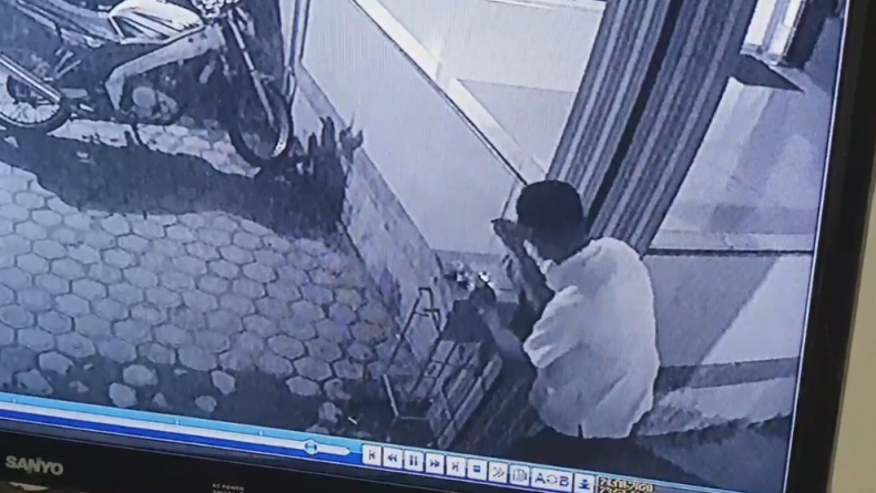 Numpang Tidur sambil Congkel Kotak Amal Masjid, Pria di Medan Dihajar Warga