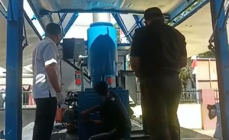 title Polda Kalbar Musnahkan 4 Kg Sabu dan 498 Butir Ekstasi Hasil Pengungkapan di Perbatasan Polda Kalbar Musnahkan 4 Kg Sabu dan 498 Butir Ekstasi Hasil Pengungkapan di Perbatasan