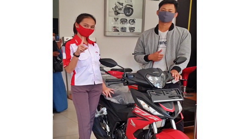 8 Tahun Menabung, Pemuda di Palembang Beli Motor Pakai Uang Receh