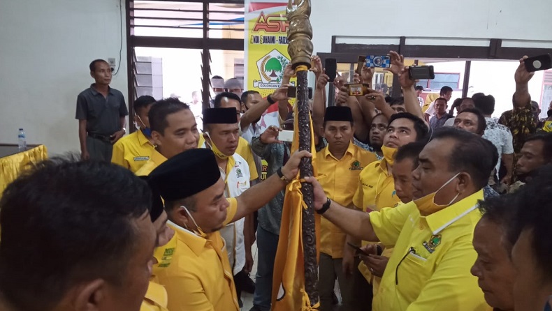 title Musda Sempat Ricuh, Andi Suhaimi Dalimunthe Terpilih Jadi Ketua DPD Golkar Labuhanbatu Musda Sempat Ricuh, Andi Suhaimi Dalimunthe Terpilih Jadi Ketua DPD Golkar Labuhanbatu