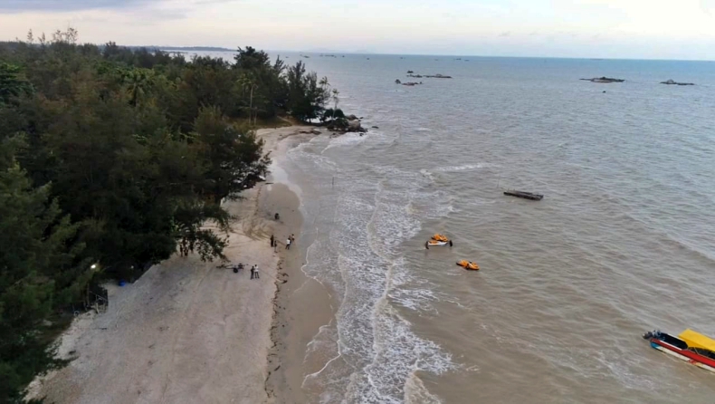 Pantai Van Semujur Bangka, Rekomendasi Rekreasi Akhir Pekan Keluarga