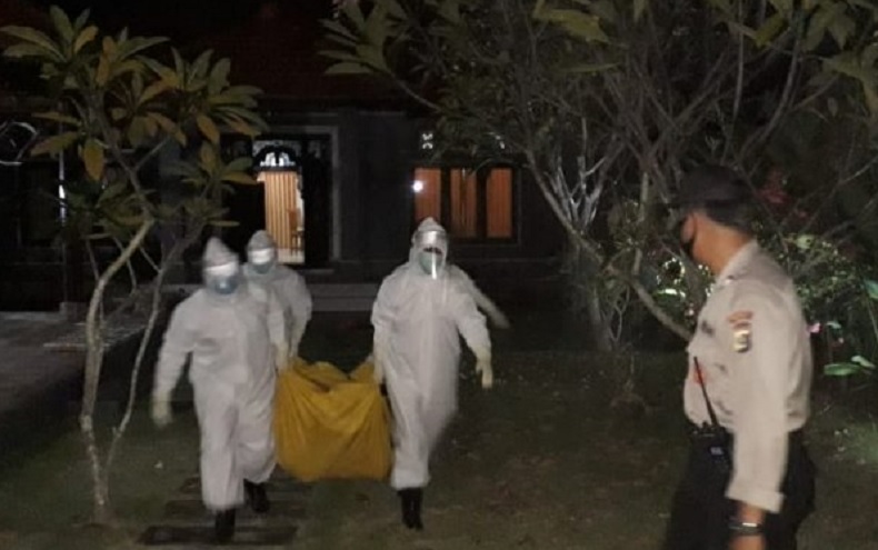 Bule Amerika Tewas dalam Rumah, Selang Oksigen Menempel di Wajah