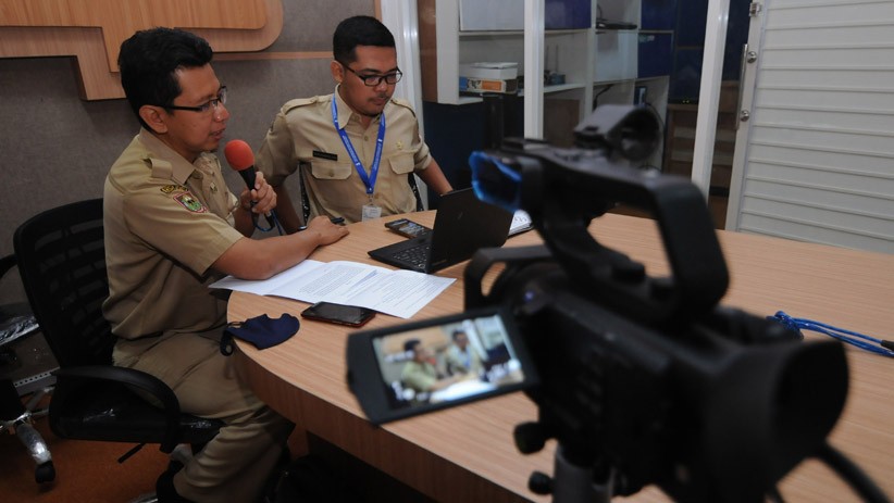 Guru-Guru di Boyolali Manfaatkan Siaran Radio untuk Pembelajaran Jarak Jauh - Bagian 2