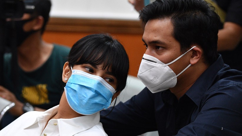 Vanessa Angel Jalani Sidang Perdana Kasus Narkoba - Bagian 3