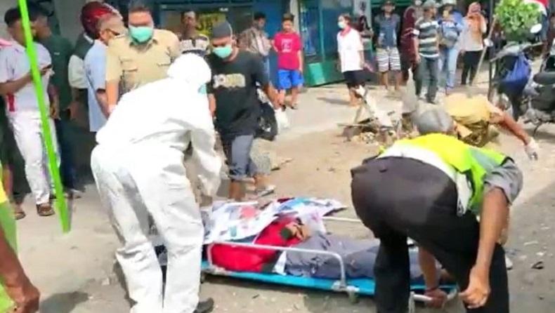 Pengendara Motor di Jember Tabrak Truk Parkir, 1 Tewas dan 2 Orang Luka-Luka