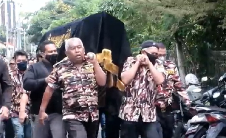 Jenazah Tri Nugraha Dikarantina di Bandara Sebelum Diterbangkan ke Bandung