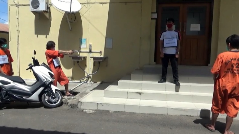 Ricuh, Rekonstruksi Penembakan di Musala Dipindahkan ke Mapolda Sumsel