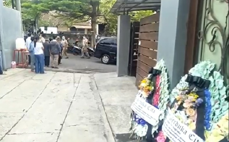Jenazah Tri Nugraha Dibawa ke Rumah, Dimakamkan di Bandung Besok
