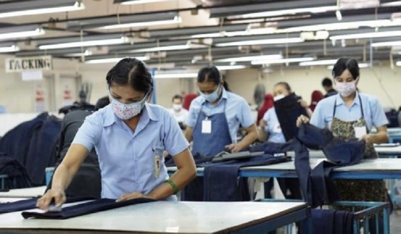 Ganjar Serukan Gerakan Jateng di Rumah Saja, Pengusaha Menjerit