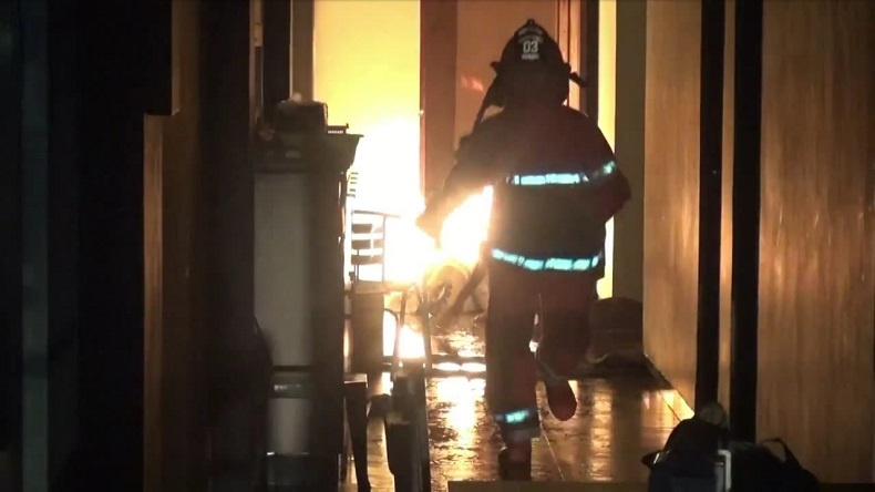 Diduga Selang Gas Bocor, Dapur Kafe di Palangkaraya Hampir Ludes Terbakar