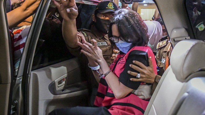 Potret Jaksa Pinangki Pakai Baju Tahanan Kejaksaan Agung - Bagian 4