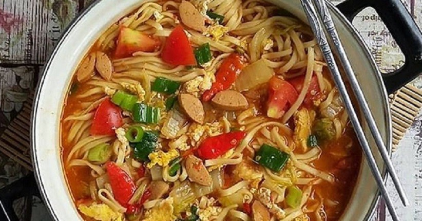 Mencicipi Mi Tek Tek Enak dan Lezat Khas Jawa, Ini Resepnya