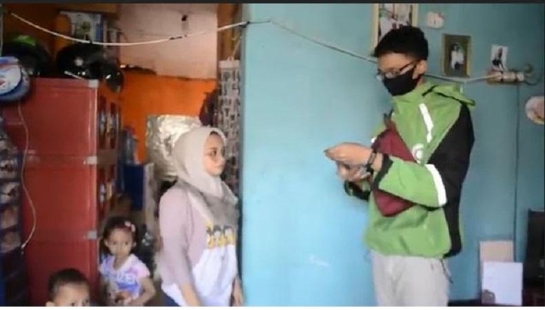 title Usai Disuntik Vaksin Covid-19, Pengemudi Ojol Merasa Pusing dan Pegal Usai Disuntik Vaksin Covid-19, Pengemudi Ojol Merasa Pusing dan Pegal