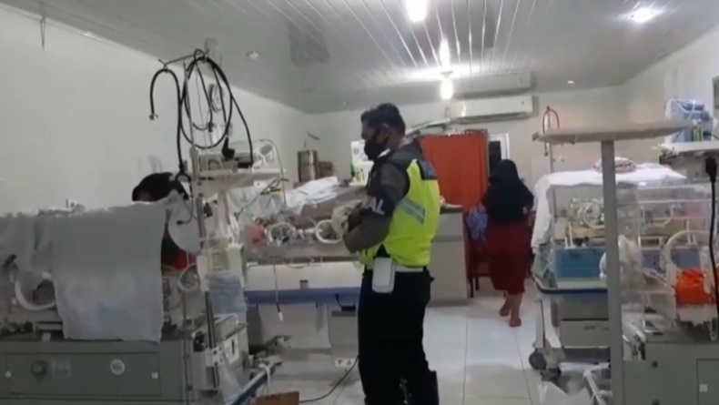 Heroik, Polantas di Padang Selamatkan Bayi yang Dibuang Dekat Tong Sampah