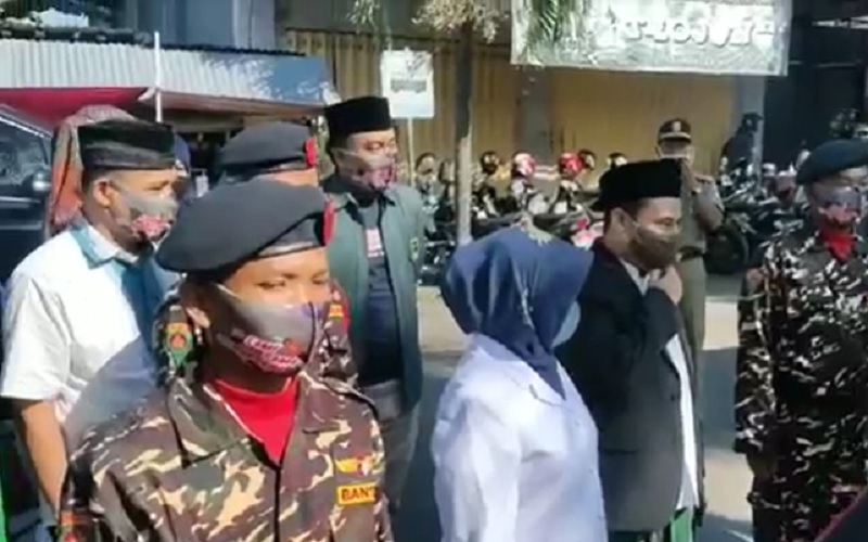 Pasangan Ummi Kulsum dan Agus Sugiyanto Jadi Pendaftar Pertama di KPU Blora