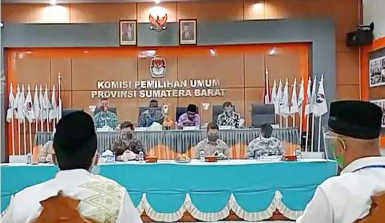 Pilgub Sumbar, Pasangan Mahyeldi Ansharullah dan Audi Joinaldi Perdana Daftar ke KPU