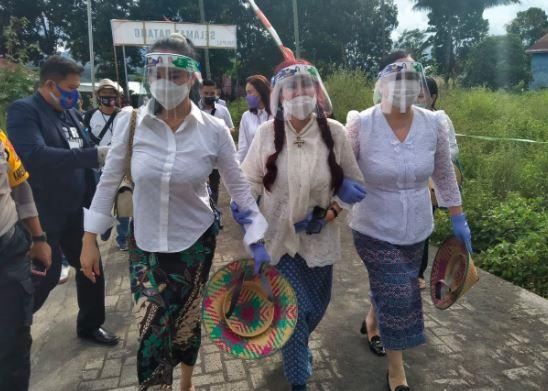 Pilkada Minut 2020, Pasangan Shintia Gelly-Netty Agnes Dilarang Masuk ke KPU