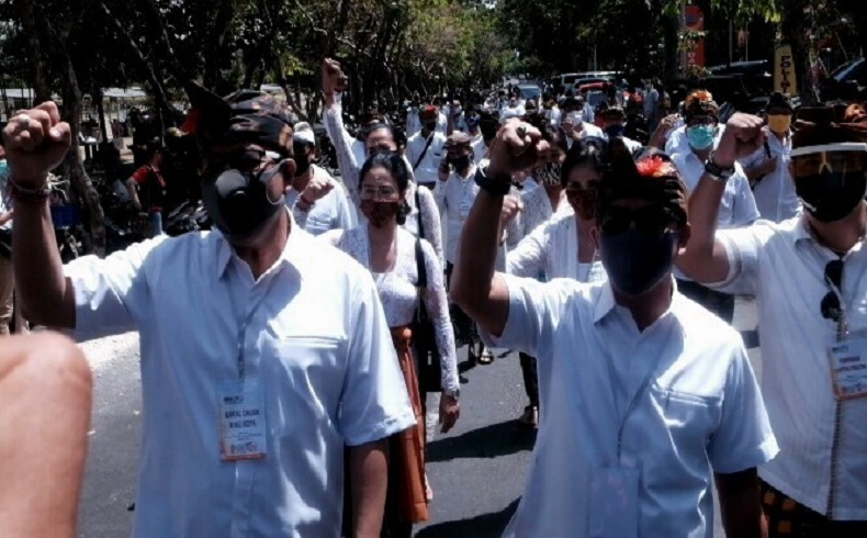 title Paket Amerta, Penantang Balon PDIP Daftar ke KPU Denpasar di Hari Terakhir Paket Amerta, Penantang Balon PDIP Daftar ke KPU Denpasar di Hari Terakhir