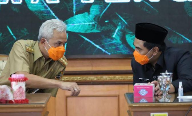 title Positif Corona 9 Daerah di Jateng Tinggi, Ganjar Minta Perketat Prokes Positif Corona 9 Daerah di Jateng Tinggi, Ganjar Minta Perketat Prokes