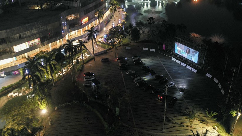 Nonton Film dari Dalam Mobil Jadi Alternatif Liburan Baru Warga Jakarta - Bagian 3