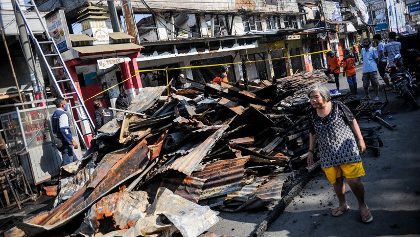 Sisa-Sisa Kebakaran Ruko dan Gudang di Bandung