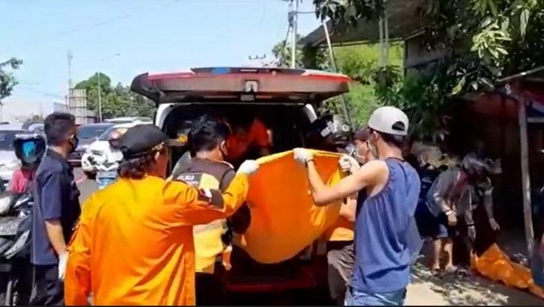 Kecelakaan Motor Dan Mobil Di Mojokerto, Pasutri Tewas Sedangkan 2 Anak ...