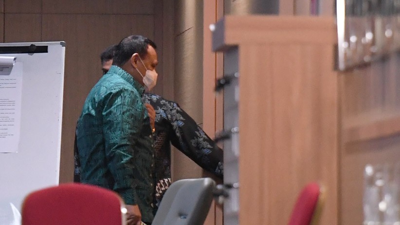 Ketua KPK Firli Bahuri Jalani Sidang Etik Terkait Penggunaan Helikopter - Bagian 1