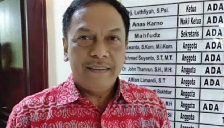 title PDIP Minta KPU Transparan Soal Penundaan Tes Kesehatan Balon Machfud-Mujiaman PDIP Minta KPU Transparan Soal Penundaan Tes Kesehatan Balon Machfud-Mujiaman