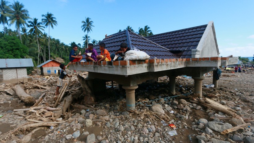 Banjir dan Longsor di Bone Bolango, Ratusan Rumah Rusak - Bagian 1
