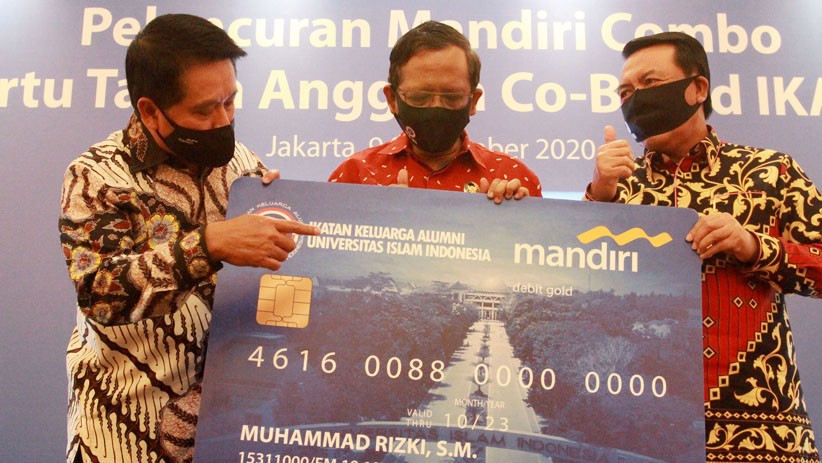 Alumni UII Punya KTA Khusus Transaksi Perbankan, Ini Penampakannya - Bagian 1