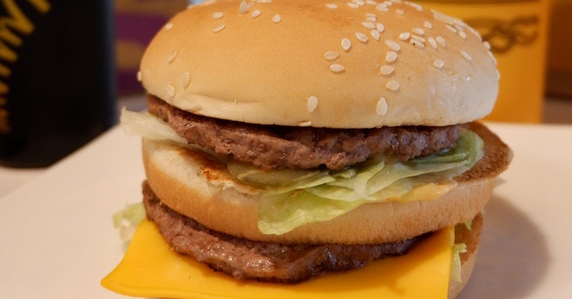 menu burger ikonik ala restoran cepat saji