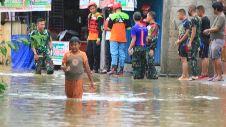 Banjir Parah di Jondul Padang, Ratusan Rumah Warga dan Asrama TNI AL Terendam