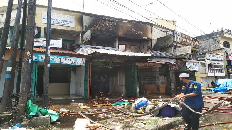 4 Ruko di Jalan Sisingamangaraja  Medan  Ludes Terbakar 