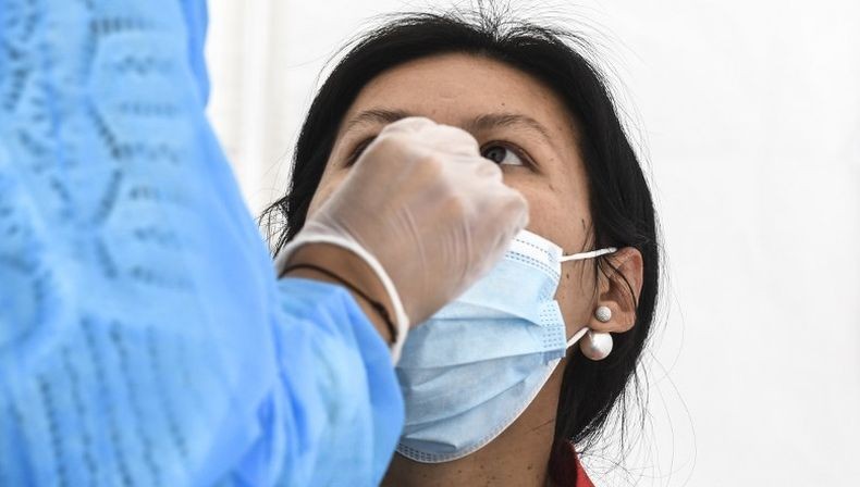 title Masuk Kalsel Wajib Kantongi Hasil PCR Negatif Covid-19, Dinkes: Kita Juga Waspada  Masuk Kalsel Wajib Kantongi Hasil PCR Negatif Covid-19, Dinkes: Kita Juga Waspada