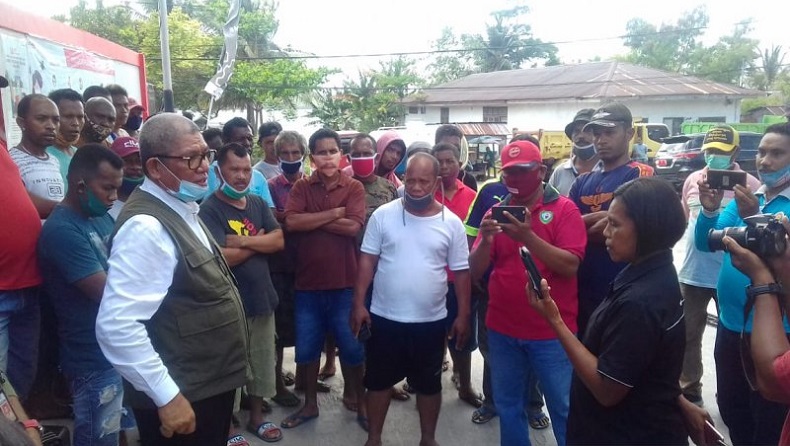 Lihat Antrean Pengisian BBM Mengular di SPBU Langgur, Bupati Maluku Tenggara Sidak