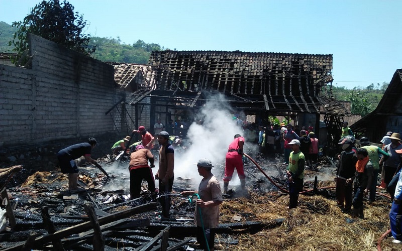 Kebakaran Melanda Rumah Warga di Rembang, Uang hingga 2 Kambing Ikut Ludes